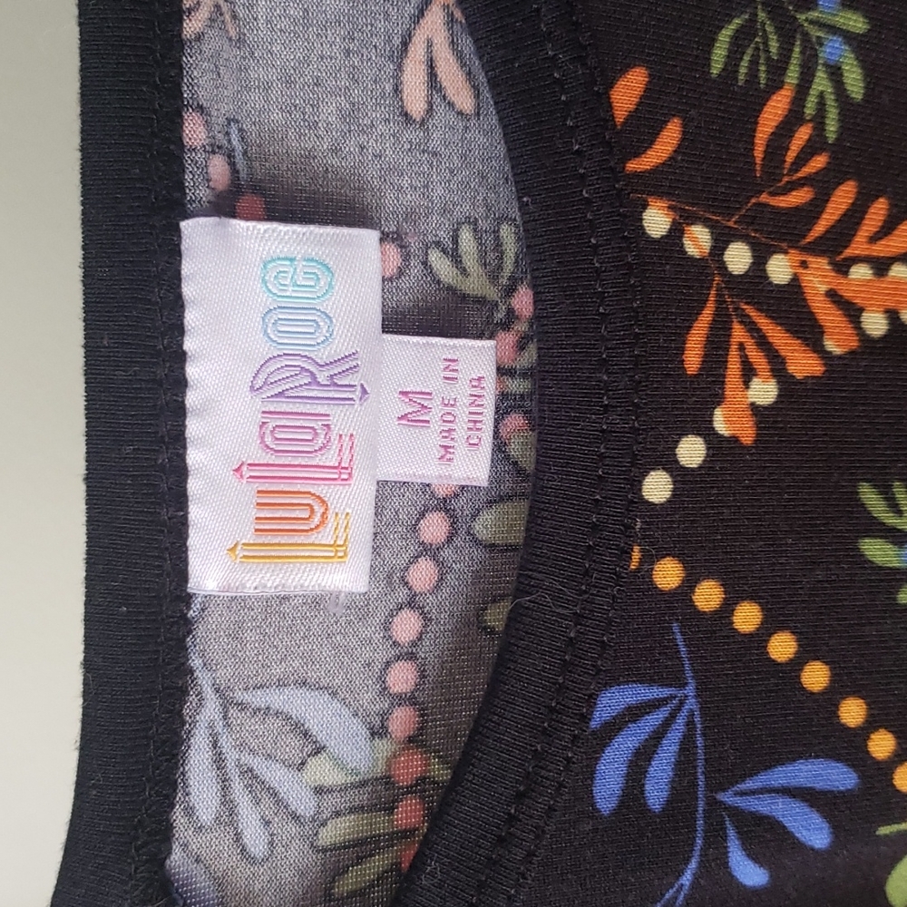 Lularoe Randy jersey shirt - Picture 2 of 3
